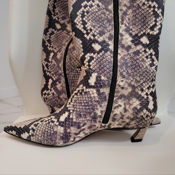 Gianni Bini Beige and Black Heeled Boots Size 7M - Picture 6 of 12